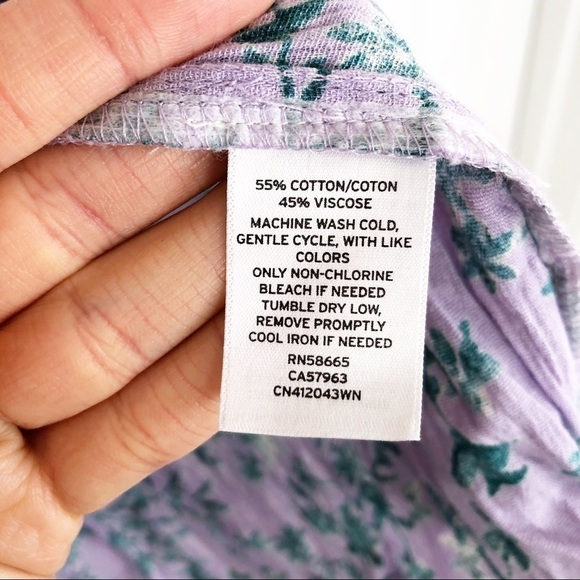 New Caslon Flutter Hem Woven Tank - Picture 5 of 8